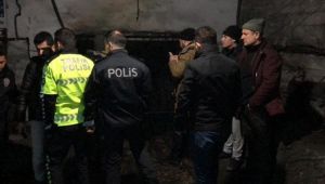 Kaçak madendeki göçükteki iki madenciyi kurtarma çalışmaları sürüyor !