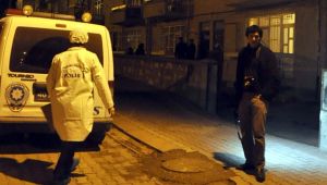 Yine vahşet ! Eski eşini çocuklarının gözü önünde öldürdü..