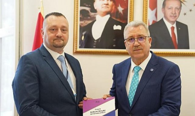 140 yıllık dönemi kapsayan akademik yayınlar kitaplaştırıldı