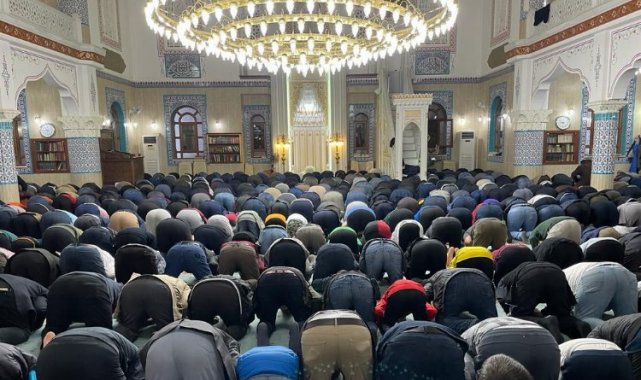 2 yıl aradan sonra Kilis'te ilk teravih namazı kılındı