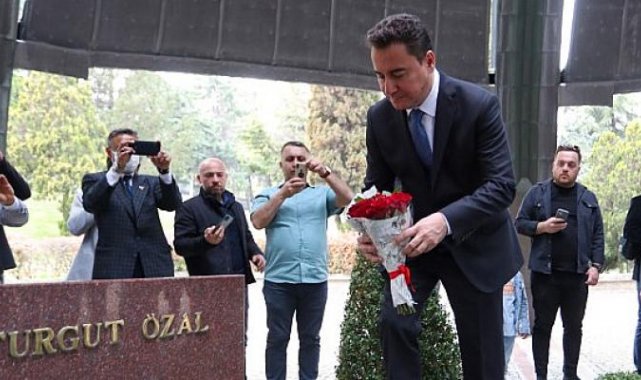 Ali Babacan, Turgut Özal’ı Mezarı Başında Andı