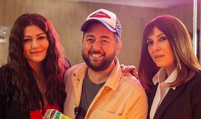 Asena’nın Doğumgünü Pastasını Zuhal Olcay Kesti