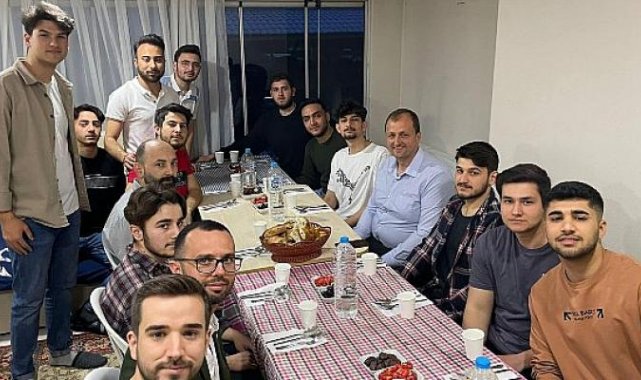 Başkan Usta Öğrencilerin İftar Sofrasına Konuk Oldu