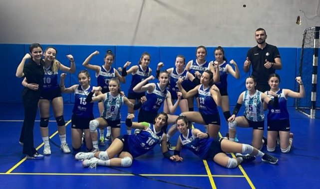 Bilecik Bozüyük Belediyesi Kız Voleybol Takımı Türkiye yarı finallerine yükseldi