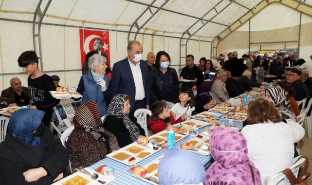 Bursa Mudanya'da iki ayrı iftar çadırı kuruldu