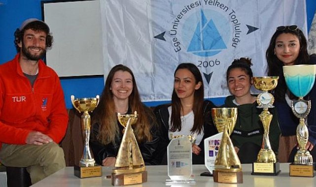 Egeli yelkenciler madalyaları topladı