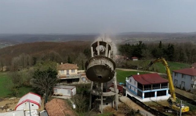 Gebze Kargalı'da ayaklı su deposu yıkılıyor