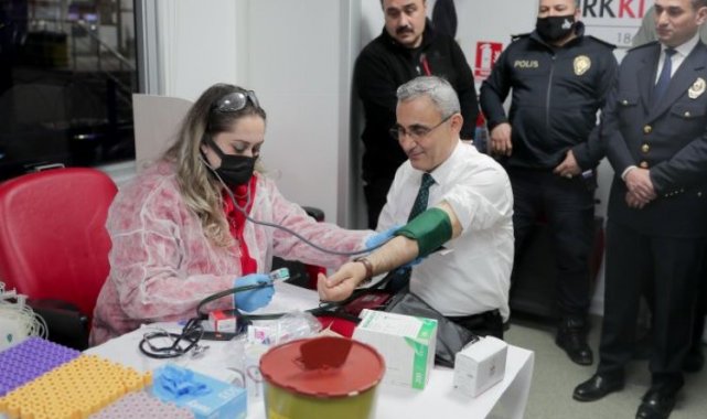 Kütahya'da Başkan Işık kan bağışına destek oldu