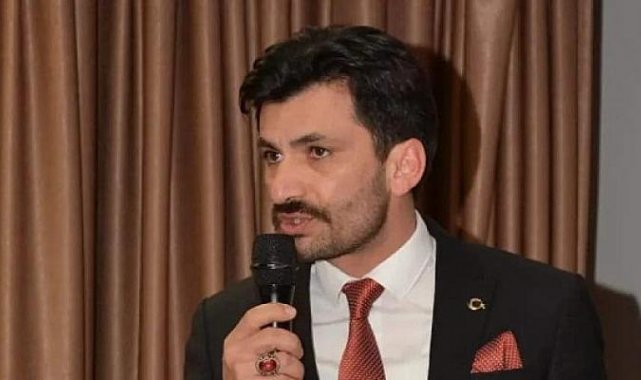 MHP Menderes: Borç Pankartını Yaptırmalı