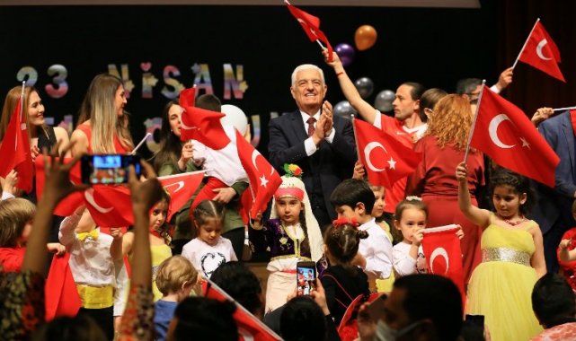 Muğla Büyükşehir Gündüz Bakımevi öğrencilerinden coşkulu 23 Nisan kutlaması