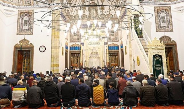 Restorasyonu tamamlanan Kurşunlu Cami’de ilk Teravih Namazı kılındı
