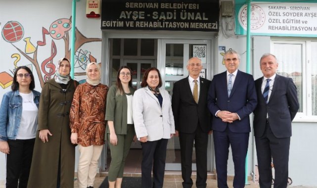 "Sevgi ile kucaklayan yürek engel tanımaz"