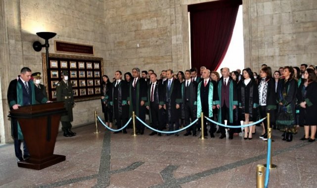 Türkiye Barolar Birliği Ata'nın huzurunda