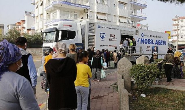 Varsak Aktoprak'ta halka sıcak yemek ikram edildi