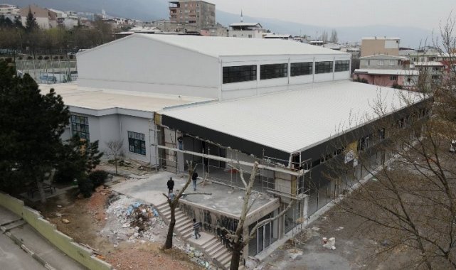 Bursa Yıldırım'da spor kompleksinde sona yaklaşılıyor