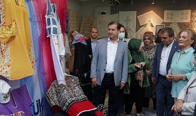 Gölcüklü Kadınlardan Müthiş El Emeği Sergisi