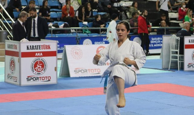 Karate turnuvasında heyecan bugün başladı