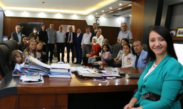Bilecik Pazaryeri'nde Başkan Tekin'e eğitime destek teşekkürü