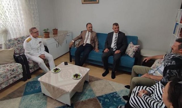 Gölcük'te Şehit Babalarına Anlamlı Ziyaret
