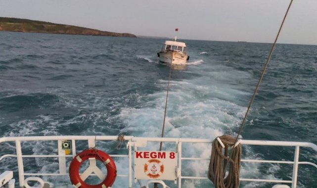 İstanbul'da Kilyos açıklarında sürüklenen tekne kurtarıldı