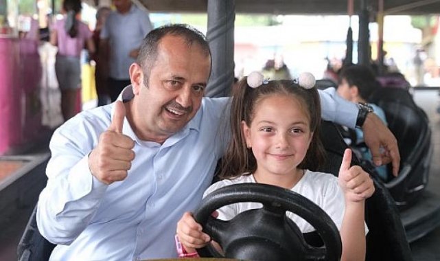 Kocaeli Büyükşehir'den öğrencilere unutulmaz karne hediyesi