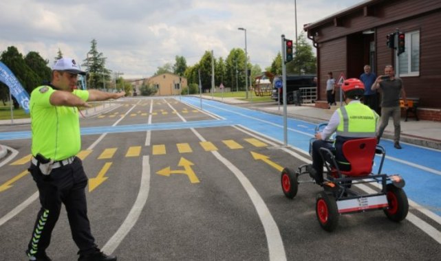Kocaeli'de Trafik Eğitim Parkı'nda ilk ders Başkan'dan