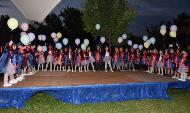 Manisalı minikler mezuniyet heyecanı yaşadı