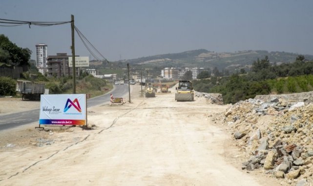 Tarsus'ta ilk kez bir yol 3 şeritli duruma getiriliyor