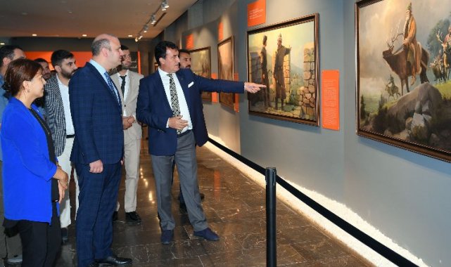 AK Parti Genel Başkan Yardımcısı Dr. İleri, Bursa'da Fetih Müzesi'ne hayran kaldı