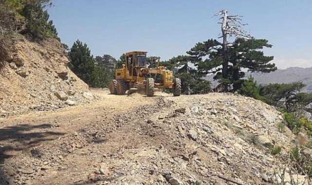 Antalya Büyükşehir Belediyesi Yayla Yollarında Çalışıyor