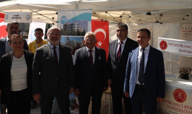 AÜB'de Tanıtım ve Tercih Fuarı