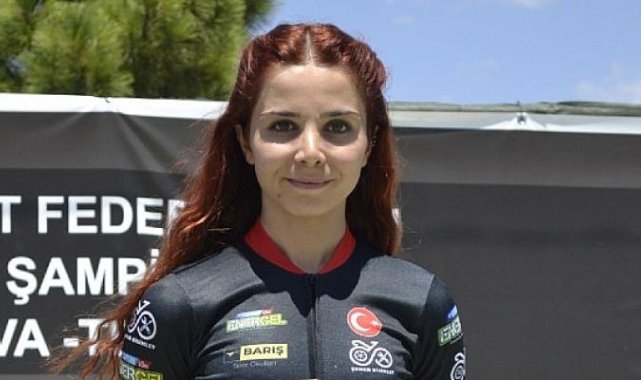 Azize Bekar, 2022 yılında 7 Türkiye Şampiyonluğu Kazandı