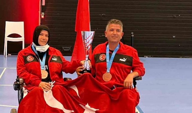Bağcılarlı kardeş sporcular Hollanda’dan madalyayla döndü