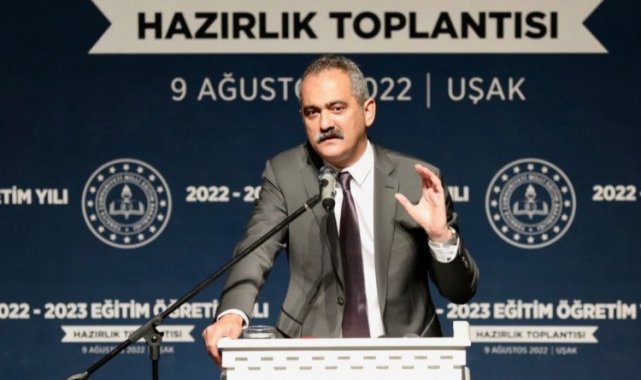 Bakan Özer Uşak'ta okul müdürleriyle buluştu