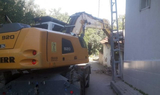 Bursa Osmangazi'de metruklarda yıkıma devam