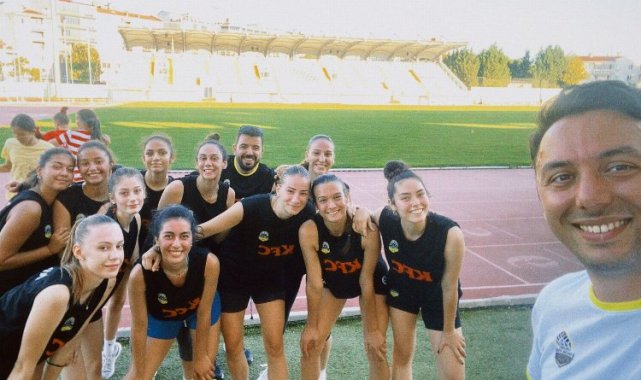 Kırklareli İş Voleybolu sezonu açtı