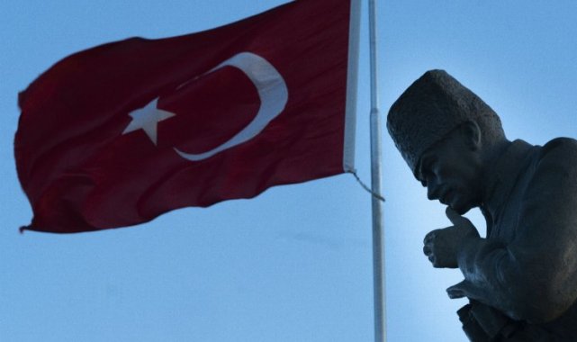 Kocatepe'den İzmir'e 'Zafer' yürüyüşü
