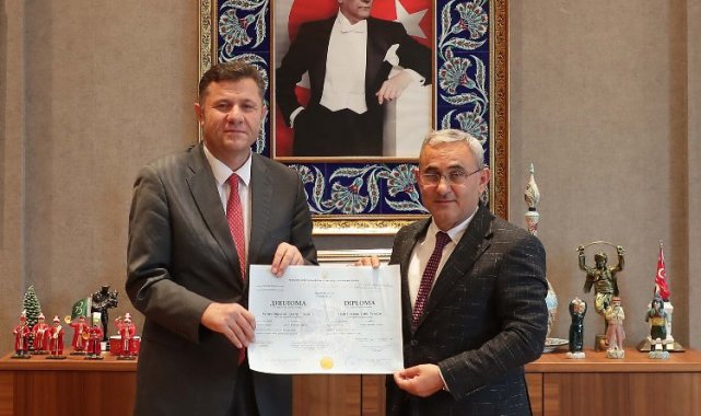 Makedonya'dan Kütahya'ya emanet diploma sahibine teslim!