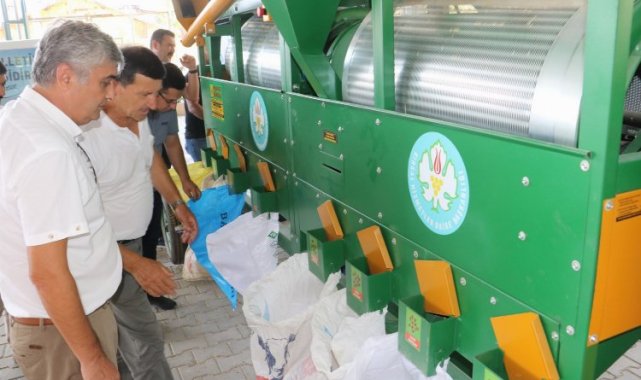 Manisa Demirci'de çiftçilere selektör desteği