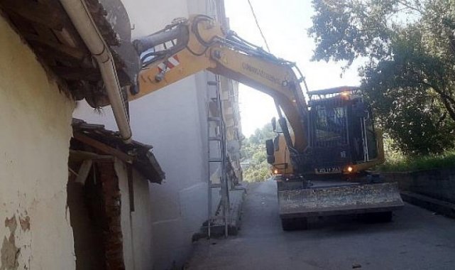 Metruk binalar huzur ve güvenlik için yıkılıyor