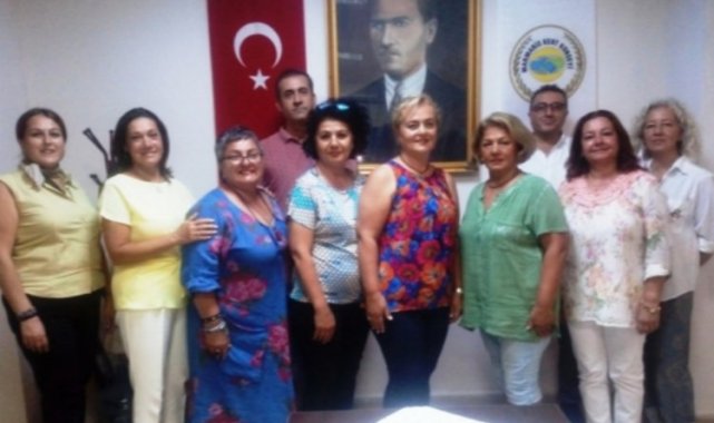 Muğla Marmaris'te halk giyim pazarı açılmayınca...