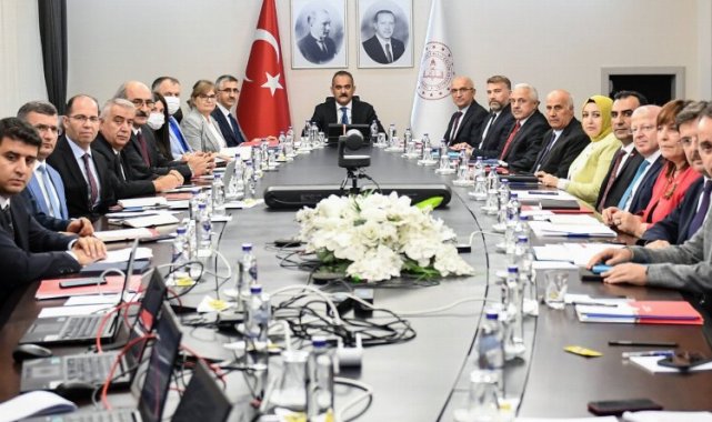 Bakan Özer, 81 il müdüründen bilgi aldı