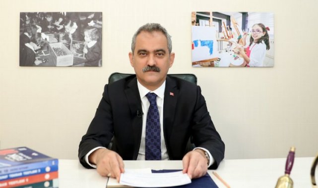 Bakan Özer'den öğretmenlere videolu hitap