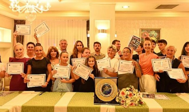 Başkan Topaloğlu, Tiyatro Oyuncularıyla Bir Araya Geldi