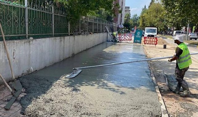 İzmit Atatürk Bulvarı'nda asfalt serimine başlandı