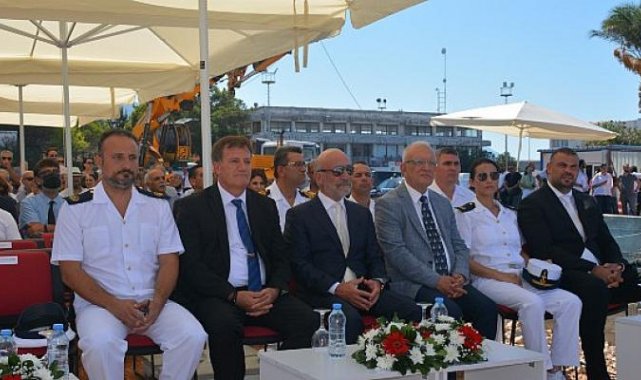 Kıbrıs’ın ilk yüzen gemi müzesi Denizcilik Tarihi Müzesi TEAL, Girne Limanı’nda yerini aldı