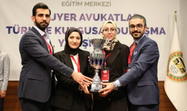 Kurgusal duruşmada şampiyon Batman oldu