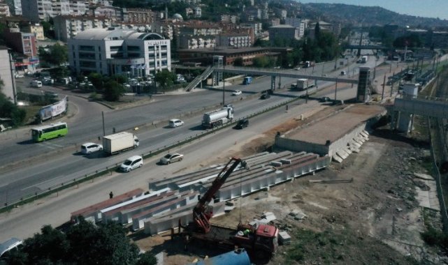 Kuruçeşme Tramvay Hattı'nda çelik kirişler montaja hazırlanıyor