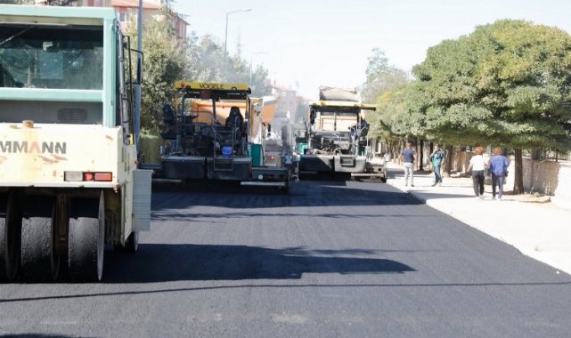 Nevşehir'de 2000 Evler TOKİ'de sıcak asfalt çalışması