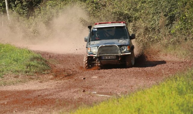 Şampiyonlar Sakarya'da tozu dumana kattı